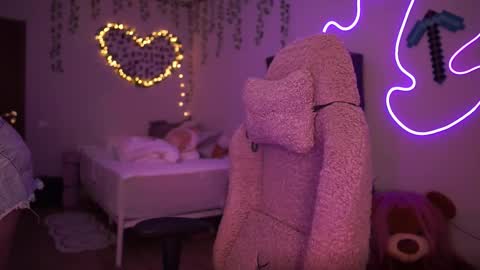 roxysuh online show from 10-03-25, 08:11