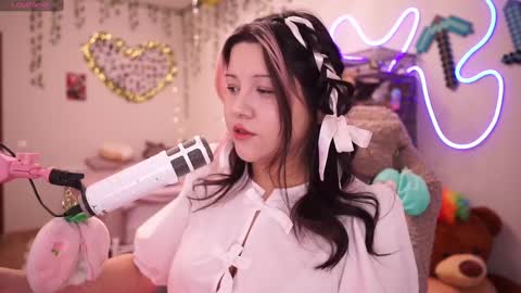 roxysuh online show from 11-17-25, 07:14