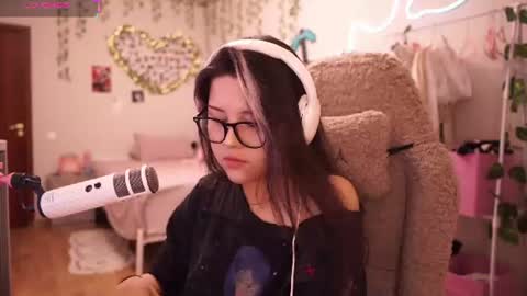 roxysuh online show from 06-29-26, 07:36