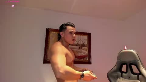 Snapshot of roy__constance chatting on 07-15-26, 04:07 Roy Constance online show from 07-15-26, 04:07