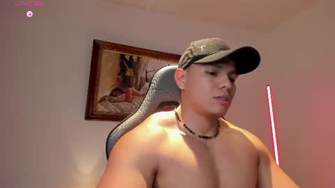 Snapshot of roy__constance chatting on 07-31-26, 03:06 Roy Constance online show from 07-31-26, 03:06