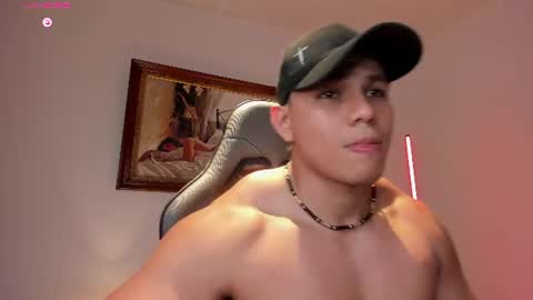 Snapshot of roy__constance chatting on 08-01-26, 03:06 Roy Constance online show from 08-01-26, 03:06
