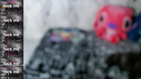 angela online show from 11-04-25, 11:04