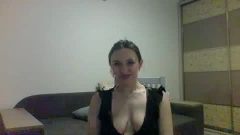 Roza05x online show from 04-15-26, 07:58