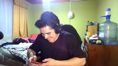 Snapshot of rpaulo25 chatting on 01-10-26, 02:35 rpaulo25 online show from 01-10-26, 02:35