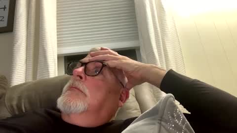 Snapshot of rs006 chatting on 10-12-25, 02:32 rs006 online show from 10-12-25, 02:32