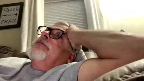 Snapshot of rs006 chatting on 10-23-25, 02:55 rs006 online show from 10-23-25, 02:55