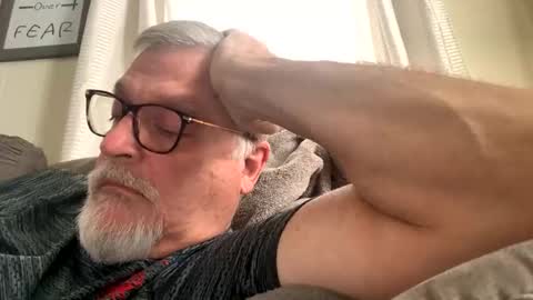 Snapshot of rs006 chatting on 11-18-25, 03:05 rs006 online show from 11-18-25, 03:05