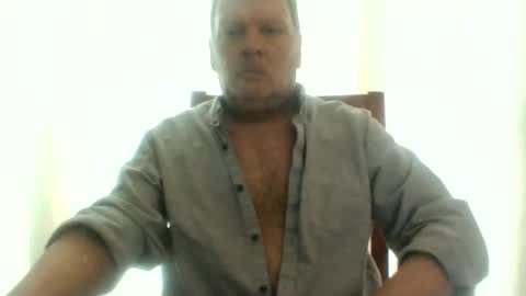 Snapshot of rsl1963 chatting on 02-19-26, 07:32 rsl1963 online show from 02-19-26, 07:32