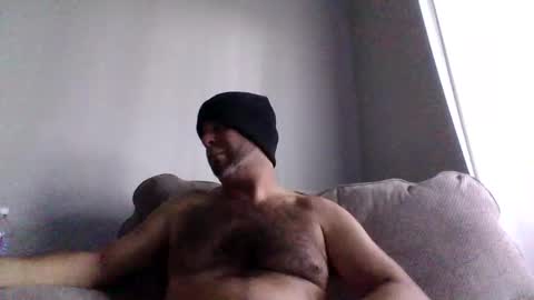 Snapshot of rubbingoneout714 chatting on 12-28-24, 04:52 rubbingoneout714 online show from 12-28-24, 04:52