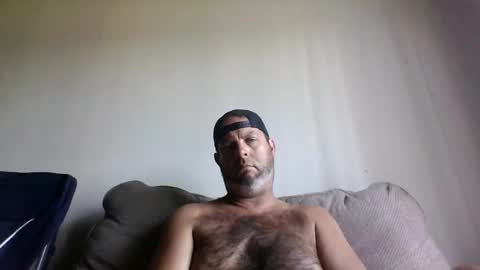 Snapshot of rubbingoneout714 chatting on 09-28-25, 04:23 rubbingoneout714 online show from 09-28-25, 04:23