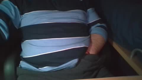 Snapshot of ruben90mr chatting on 12-15-24, 02:08 ruben90mr online show from 12-15-24, 02:08