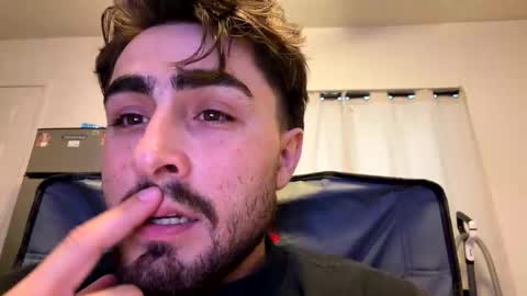 Snapshot of rubenzaragosa09 chatting on 05-27-26, 02:30 rubenzaragosa09 online show from 05-27-26, 02:30