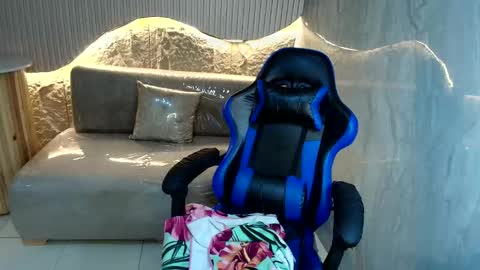 rubia_encantada_r online show from 03-08-26, 02:04