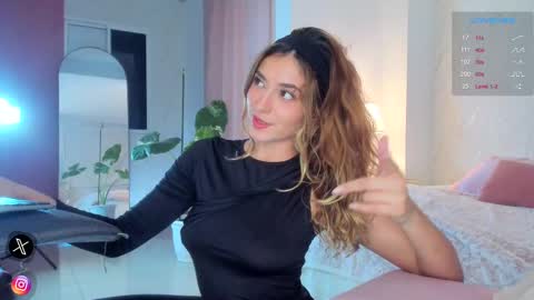 Snapshot of rubijasper18 chatting on 02-19-25, 02:55 Rubi online show from 02-19-25, 02:55