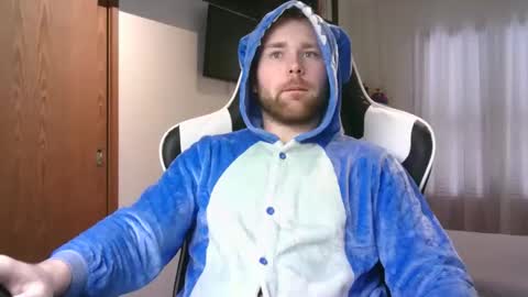 rubividal online show from 10-20-25, 03:12