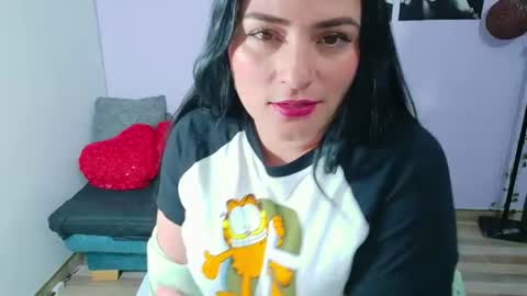 Snapshot of ruby_glow chatting on 07-14-26, 09:42 Ruby online show from 07-14-26, 09:42