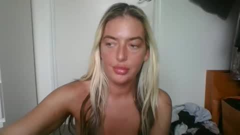 Snapshot of rubyredxxxoxxx chatting on 02-08-25, 11:22 rubyredxxxoxxx online show from 02-08-25, 11:22