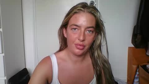 Snapshot of rubyredxxxoxxx chatting on 09-20-25, 10:38 rubyredxxxoxxx online show from 09-20-25, 10:38