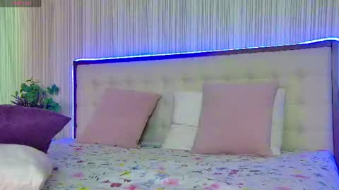 Snapshot of rubyvalen chatting on 06-27-26, 01:10 Ruby online show from 06-27-26, 01:10