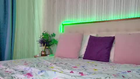 Snapshot of rubyvalen chatting on 07-15-26, 01:11 Ruby online show from 07-15-26, 01:11