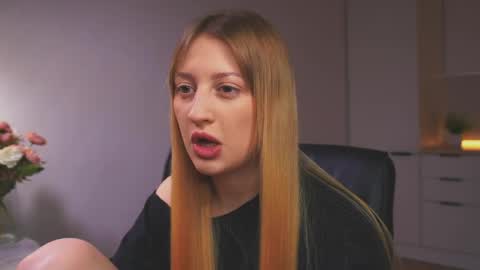 Mila online show from 04-19-26, 04:50