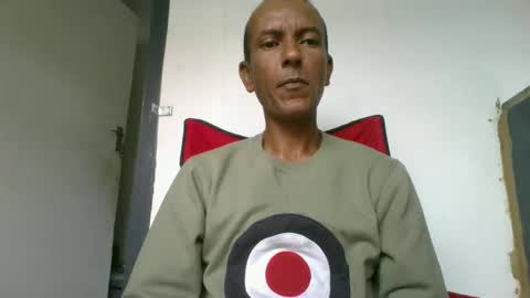 Snapshot of ruffriders1 chatting on 11-01-25, 12:51 ruffriders1 online show from 11-01-25, 12:51