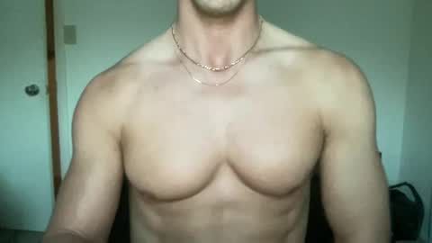 Snapshot of runfasterxo chatting on 11-17-25, 12:33 runfasterxo online show from 11-17-25, 12:33