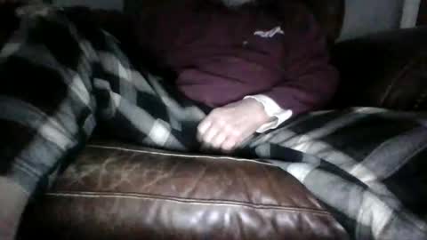 Snapshot of runningaround60 chatting on 02-06-25, 12:59 runningaround60 online show from 02-06-25, 12:59