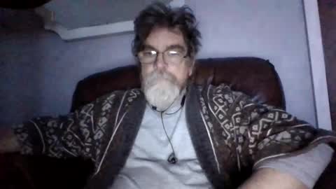Snapshot of runningaround60 chatting on 12-14-25, 12:21 runningaround60 online show from 12-14-25, 12:21