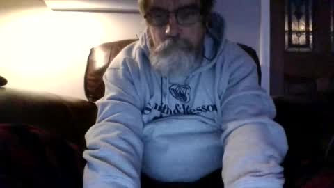 Snapshot of runningaround60 chatting on 12-20-25, 02:51 runningaround60 online show from 12-20-25, 02:51