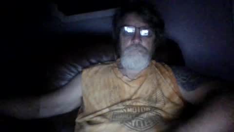 Snapshot of runningaround60 chatting on 07-08-26, 01:54 runningaround60 online show from 07-08-26, 01:54