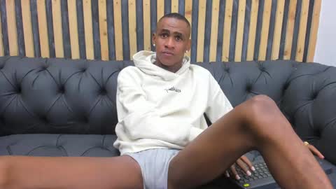 Runnix  online show from 12-18-24, 06:32