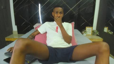 Runnix  online show from 10-06-25, 07:22