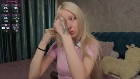 Snapshot of rush_of_feelings chatting on 11-15-25, 07:21 My name is a capital of great britan online show from 11-15-25, 07:21