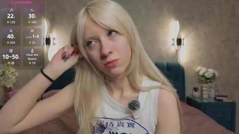 Snapshot of rush_of_feelings chatting on 12-17-25, 07:09 My name is a capital of great britan online show from 12-17-25, 07:09