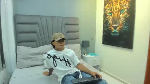 Snapshot of ruslan_marcel chatting on 06-24-26, 11:31 Ruslan Marcel online show from 06-24-26, 11:31