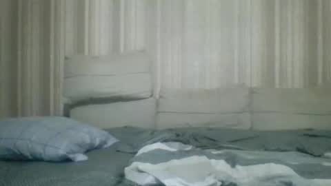 Snapshot of rusqadisx chatting on 05-14-26, 10:27 rusqadisx online show from 05-14-26, 10:27