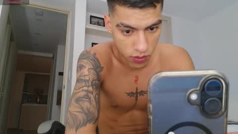  R U S S E L L  online show from 12-18-25, 12:06