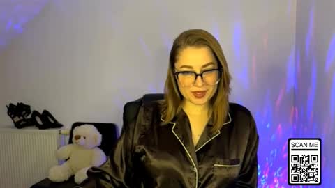 Nika online show from 12-13-25, 08:25