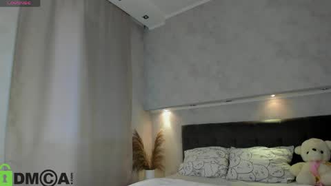 Snapshot of rutholiver chatting on 05-01-26, 01:10 Ruth GMT2 Mon 10 AM - 4 PM Tue 10 AM - 4 PM Thu 3-9 AM Fri 10 AM - 4 PM Sun 10 AM - 4 PM. online show from 05-01-26, 01:10