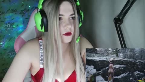 Snapshot of ruthsimp chatting on 01-19-25, 06:00 Tanyushka online show from 01-19-25, 06:00