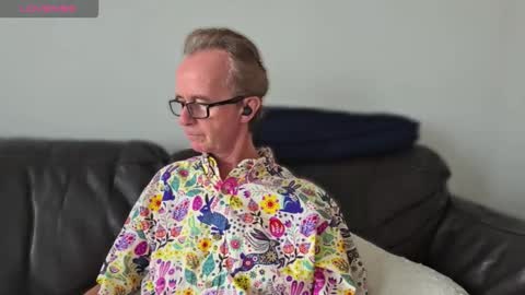 Snapshot of ruttingrabbit chatting on 10-24-25, 08:49 ruttingrabbit online show from 10-24-25, 08:49