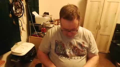 rwzar_0712 online show from 10-17-25, 04:15