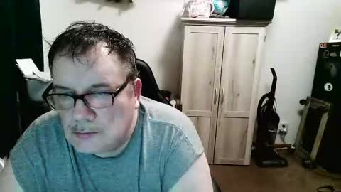 Snapshot of rwzar_1965 chatting on 05-05-26, 02:19 rwzar_1965 online show from 05-05-26, 02:19