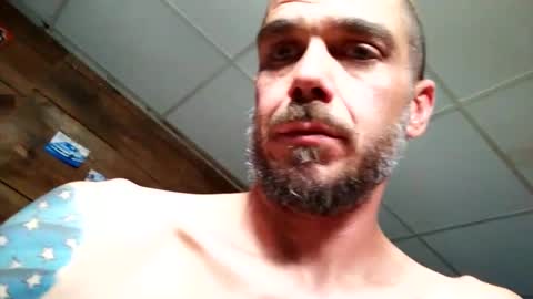 Snapshot of ryan198650 chatting on 06-06-26, 01:32 ryan198650 online show from 06-06-26, 01:32