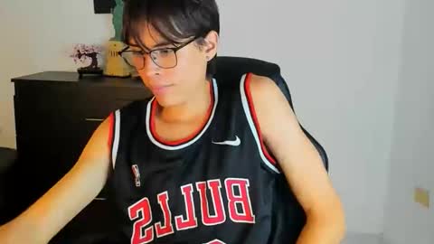 Snapshot of ryan_bronw chatting on 05-25-26, 02:50 Nathan online show from 05-25-26, 02:50