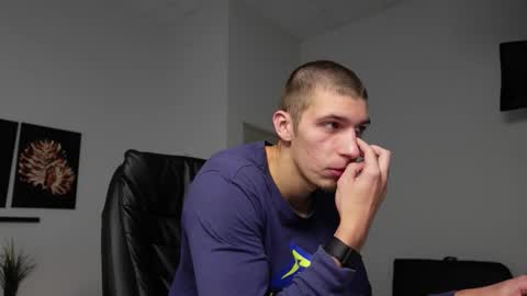 Snapshot of ryan_dozer chatting on 09-30-25, 06:07 RYAN DOZER online show from 09-30-25, 06:07