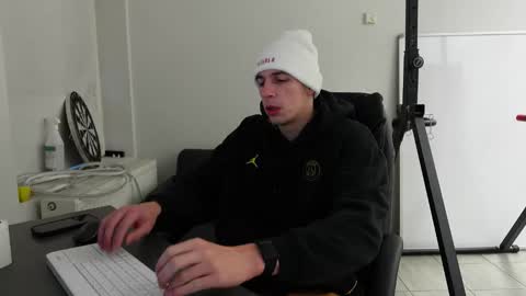 Snapshot of ryan_dozer chatting on 11-30-25, 07:01 RYAN DOZER online show from 11-30-25, 07:01