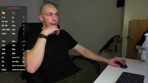 Snapshot of ryan_dozer chatting on 01-11-26, 06:51 RYAN DOZER online show from 01-11-26, 06:51